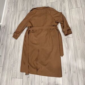 Trench Coat. Brand new. S/M size
